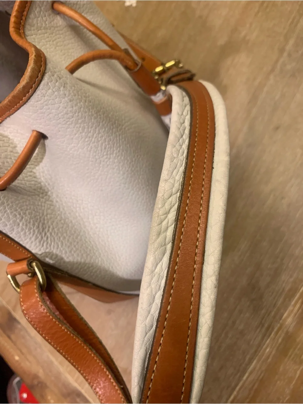 Vintage Dooney & Burke White and Brown Drawstring Bucket Bag with Tassel Accent - Picture 12 of 15
